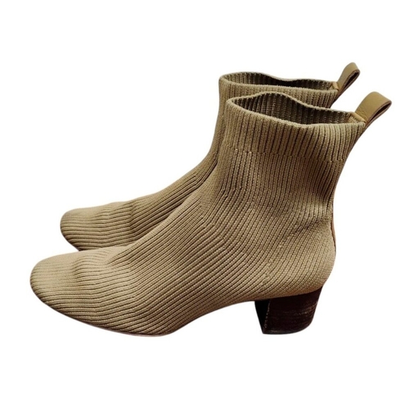 Everlane Khaki Day Glove Ribbed Knit Pull On Ankle Booties Women’s Size 8 - Picture 5 of 10